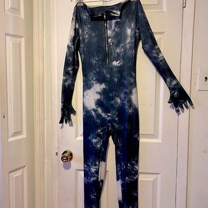 A cloudy print one piece (bodysuit)